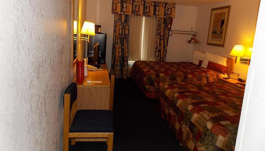 Norwood Inn Minneapolis Roseville Buitenkant foto