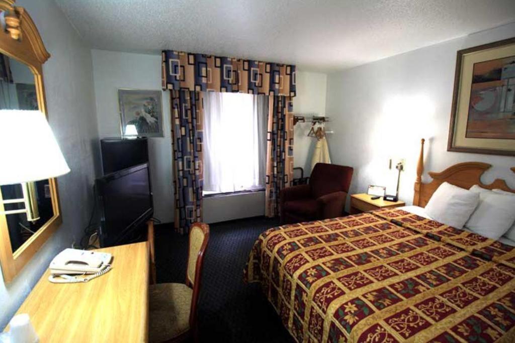 Norwood Inn Minneapolis Roseville Buitenkant foto